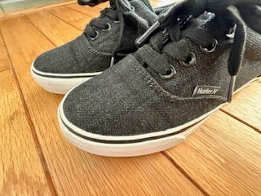 Hurley Marley Kids Low Top Canvas Skate Sneakers Charcoal Gray Black Youth Sz 1